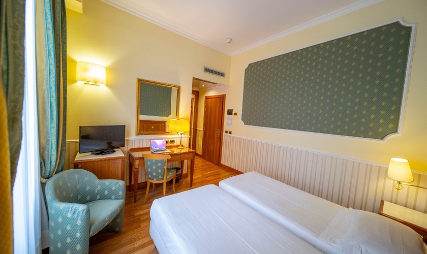 優越的房間有兩張床 安德瑞欧拉中心 酒店 米兰
